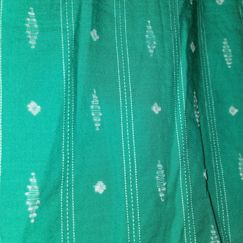 Hurley Green Mini Skirt with White Accents - Picture 3 of 9